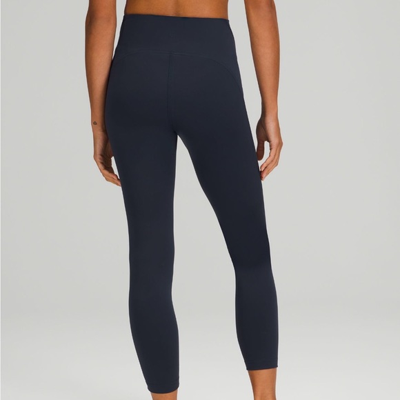 NWT Lululemon InStill HR Tight 25” - Picture 3 of 5